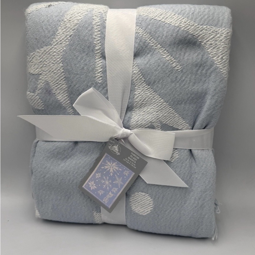 NWT Disney Frozen Throw Blanket